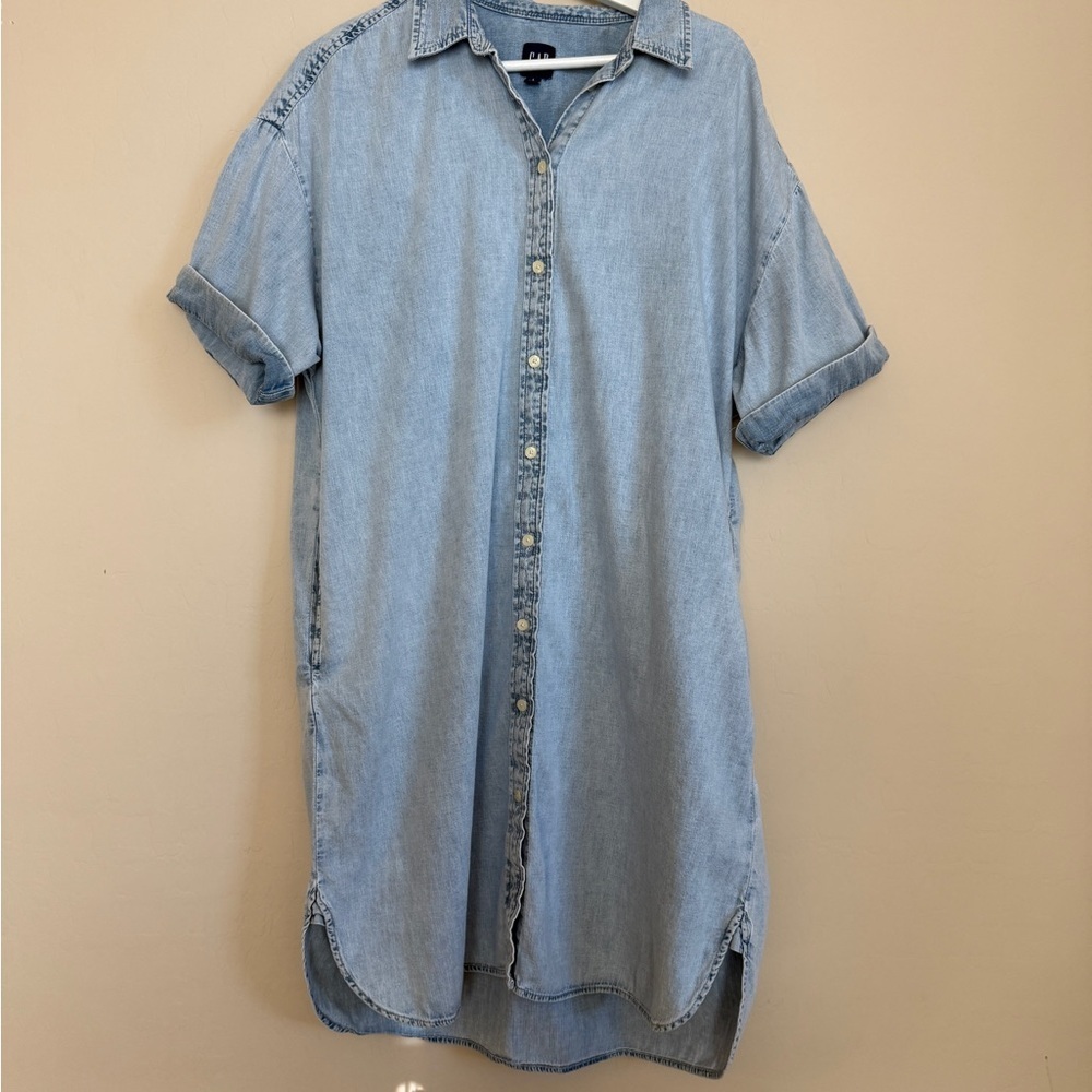 GAP Denim Chambray Short Sleeve Button Down Dress Relaxed Fit Light Wash - Picture 2 of 7